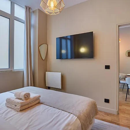 Center Of By Prestige Paris