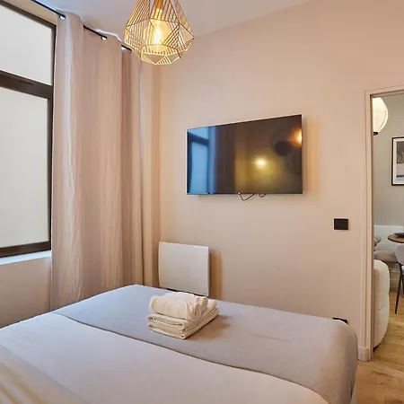 Center Of By Prestige * Paris