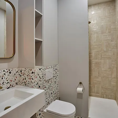 Center Of By Prestige Paris